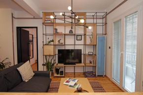 Kostas' Downtown Industrial Loft